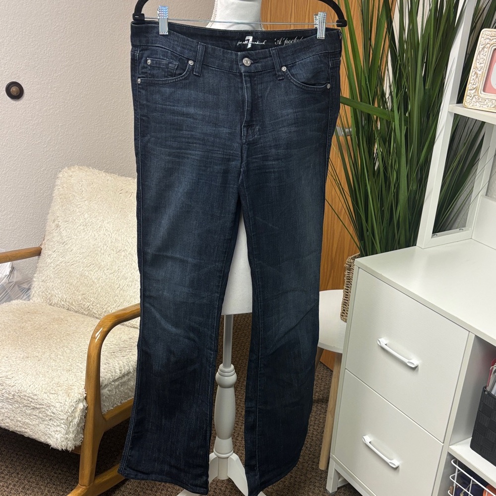 7 For All Mankind Dark Wash wonens Straight Jeans